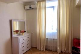Продается квартира, 3 Kомнатная, Старое здание, Тбилиси, Чугурети
