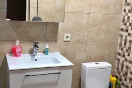 Продается квартира, 3 Kомнатная, Старое здание, Тбилиси, Чугурети