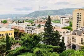 Продается квартира, 3 Kомнатная, Старое здание, Тбилиси, Чугурети