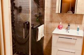 Продается квартира, 3 Kомнатная, Старое здание, Тбилиси, Чугурети