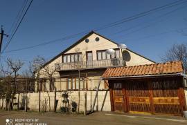 იყიდება სახლი, 10 ოთახიანი, ზესტაფონი, ზესტაფონი