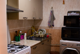 Продается квартира, 5 Kомнатная, Старое здание, Тбилиси, Темка