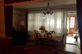 Apartment for sale, 4 Room, Old building, Tbilisi, vake