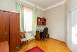 Аренда, 5 Kомнатная, Старое здание, Тбилиси, saburtalo