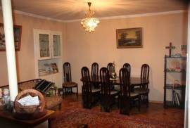 House For Sale, Chugureti