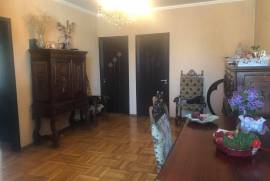 House For Sale, Chugureti