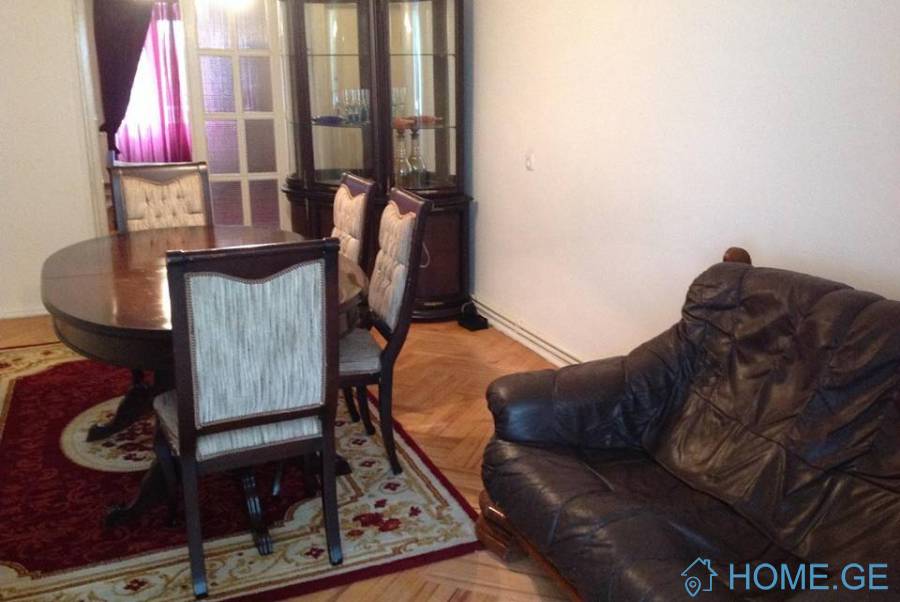 For Rent, 3 Room, Old building, Tbilisi, saburtalo
