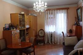 იყიდება ბინა, 3 ოთახიანი, ძველი აშენებული, თბილისი, მუხიანი