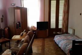 Apartment for sale, Old building, vake