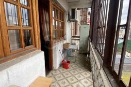 იყიდება ბინა, 4 ოთახიანი, ძველი აშენებული, თბილისი, დიდუბე