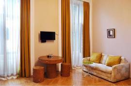 Аренда, 4 Kомнатная, Старое здание, Тбилиси, Мтацминда