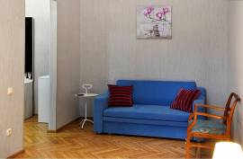 Аренда, 4 Kомнатная, Старое здание, Тбилиси, Мтацминда