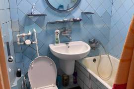 ქირავდება ბინა, 1 ოთახიანი, ძველი აშენებული, თბილისი, საბურთალო