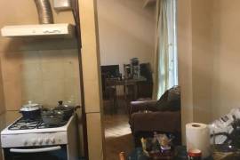 Apartment for sale, 3 Room, Old building, Tbilisi, vake