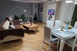 Apartment for sale, Old building, vake