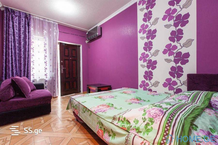 For Rent, 1 Room, Old building, Tbilisi, Sololaki