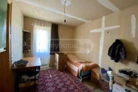 Продается квартира, 3 Kомнатная, Старое здание, Рустави