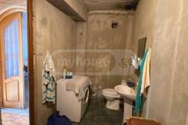 Продается квартира, 3 Kомнатная, Старое здание, Рустави
