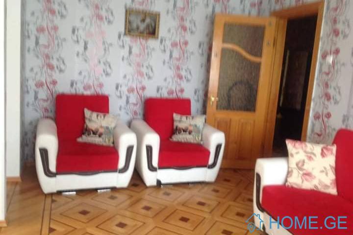 Daily Apartment Rent, 2 Room, Old building, Kutaisi, Gamarjveba