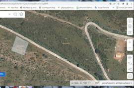 Land For Sale, Napetvrebi