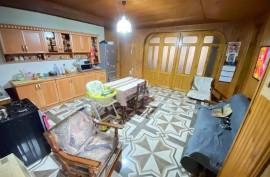 House For Sale, Chugureti