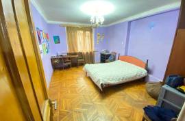 House For Sale, Chugureti