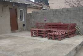 House For Rent, Avlabari