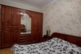Lease Apartment, 3 Room, Old building, Tbilisi, Nadzaladevi