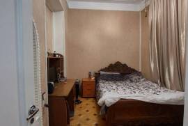 Lease Apartment, 3 Room, Old building, Tbilisi, Nadzaladevi