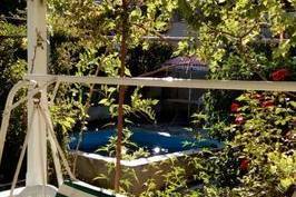 House For Rent, 4 Room, Suburbs of Tbilisi, Tskneti