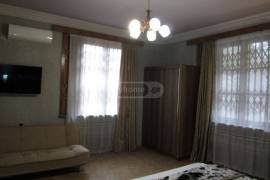 For Rent, Universal commercial space, Chugureti