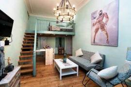 Аренда, 3 Kомнатная, Старое здание, Тбилиси, Мтацминда