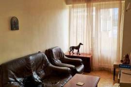 For Rent, 3 Room, Old building, Tbilisi, saburtalo