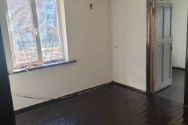Apartment for sale, Old building, Airport village