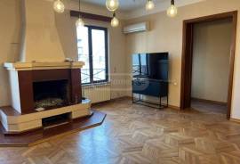 Аренда, 3 Kомнатная, Старое здание, Тбилиси, Вера