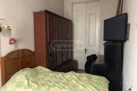 House For Sale, 5 Room, Tbilisi, Chugureti