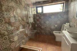 House For Rent, Chugureti