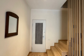 For Rent, 3 Room, Old building, Tbilisi, Vera
