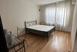 For Rent, 3 Room, Old building, Tbilisi, Vera