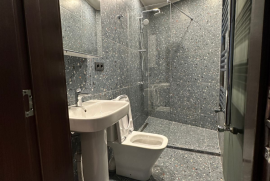 For Rent, 3 Room, Old building, Tbilisi, Vera