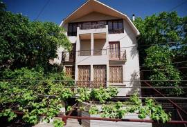 იყიდება სახლი, 12 ოთახიანი, თბილისი, ვეძისი