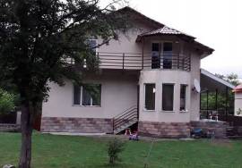 House For Rent, Tsemi