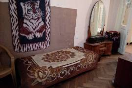 For Rent, 1 Room, Old building, Tbilisi, saburtalo
