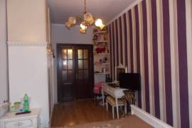 Продается квартира, Старое здание, Тбилиси, saburtalo