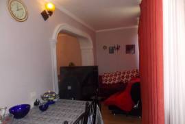 Продается квартира, Старое здание, Тбилиси, saburtalo