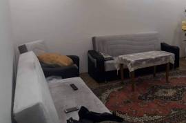 იყიდება ბინა, 6 ოთახიანი, ძველი აშენებული, ბათუმი