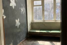 იყიდება ბინა, 3 ოთახიანი, ძველი აშენებული, თბილისი, ვაკე