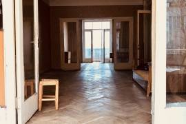 იყიდება ბინა, 3 ოთახიანი, ძველი აშენებული, თბილისი, ვაკე