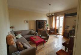 Apartment for sale, Old building, vake