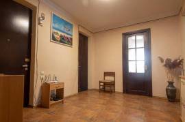 Apartment for sale, Old building, Didi digomi